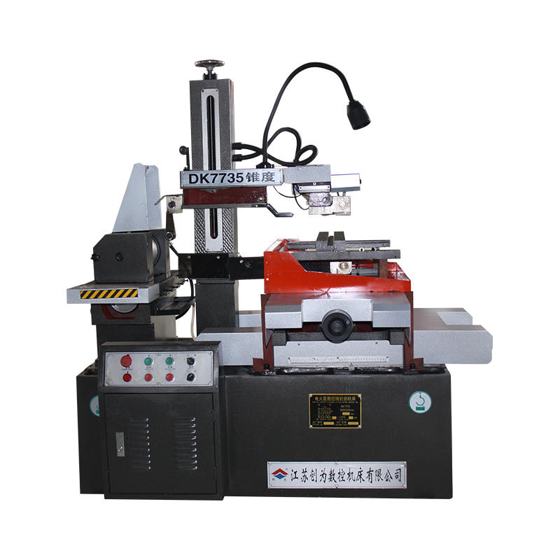 Máquina de corte de alta velocidad de electroerosión por hilo CNC paso a paso de rendimiento estable DK7735 AZ